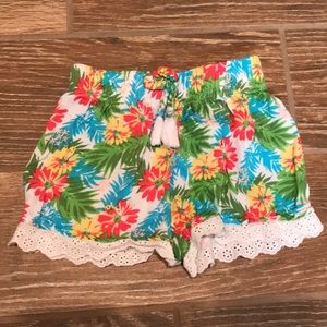 ⭐️ 2/$20 Wonder Nation Floral Shorts 4T
